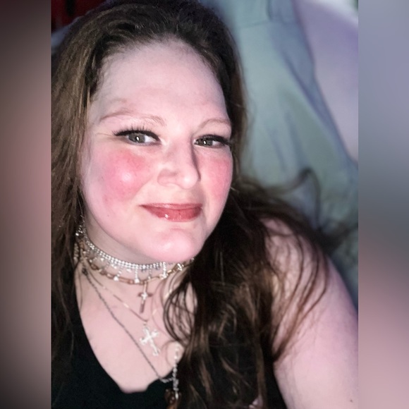 Meet your Posher, Miss Honey - Picture 5 of 13